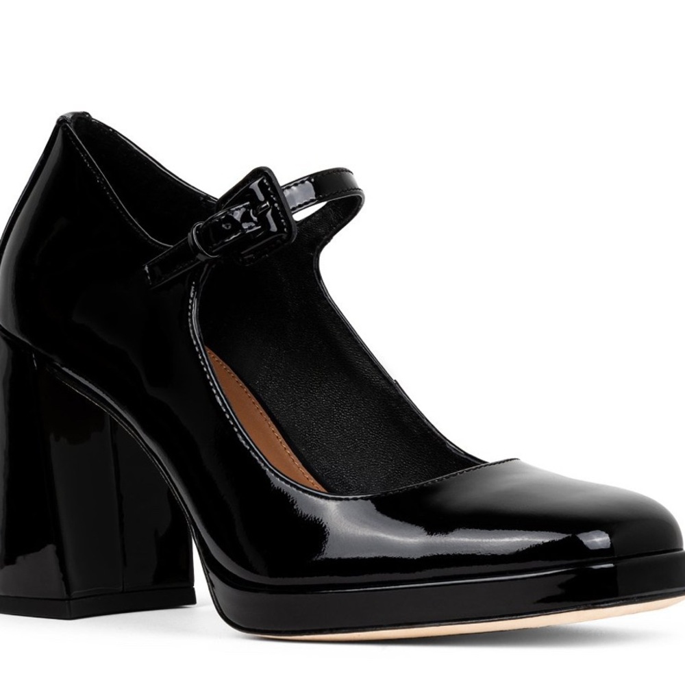 Donald Pliner ROSALITA 
Black Chunky Heel Mary Jane Shoes